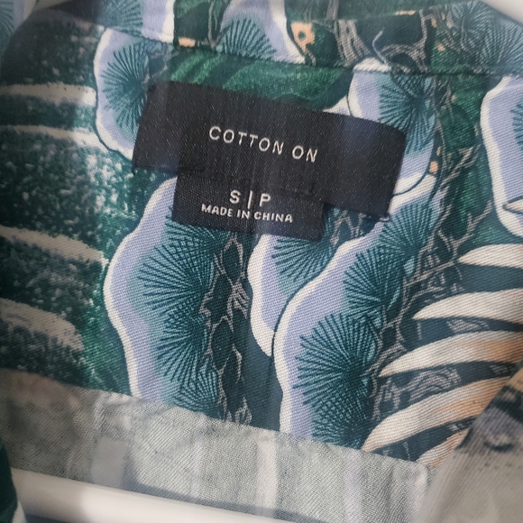Mens cotton on button up - Picture 2 of 2